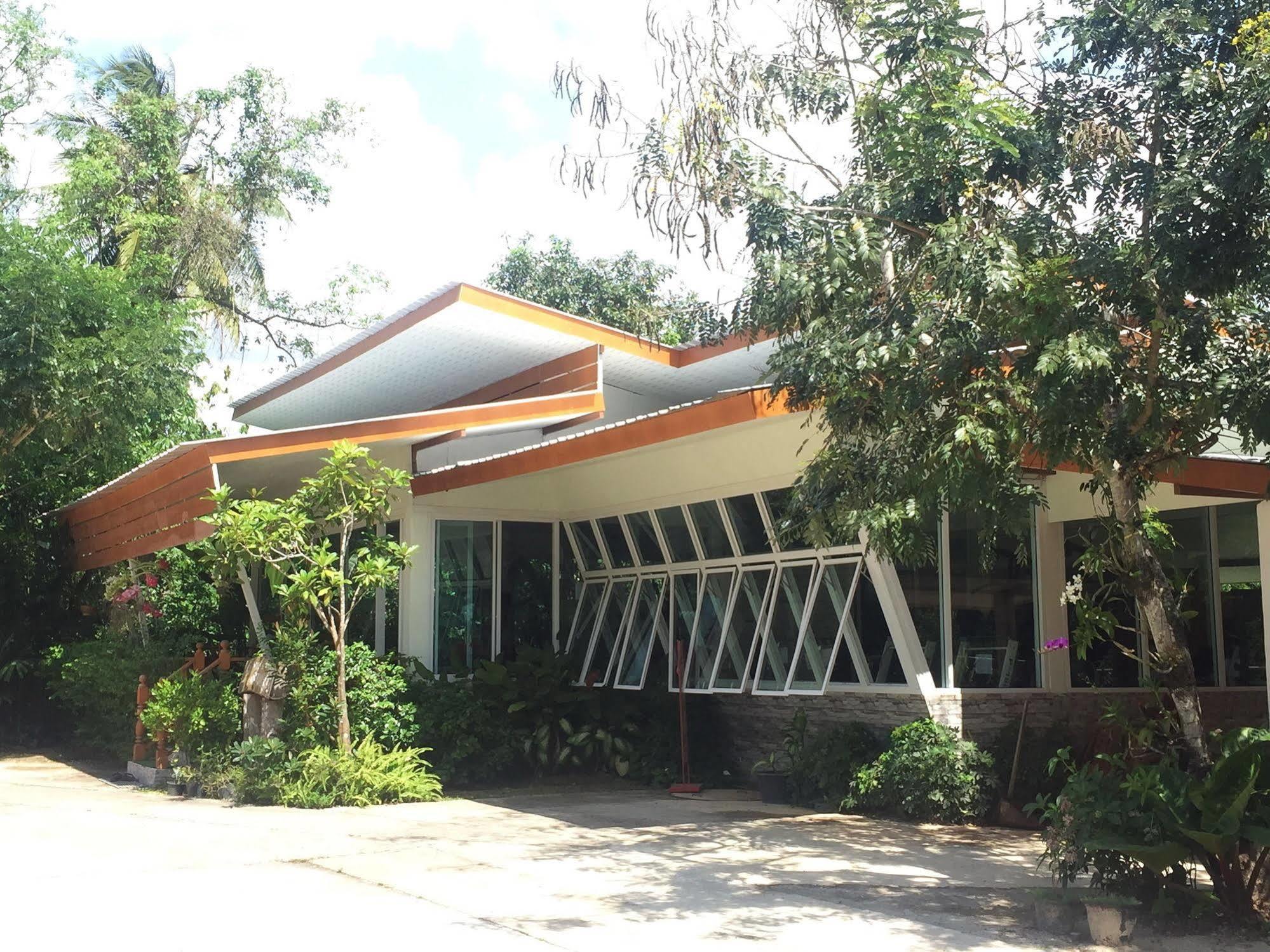 Baan Bangrak Residence Trang Eksteriør bilde