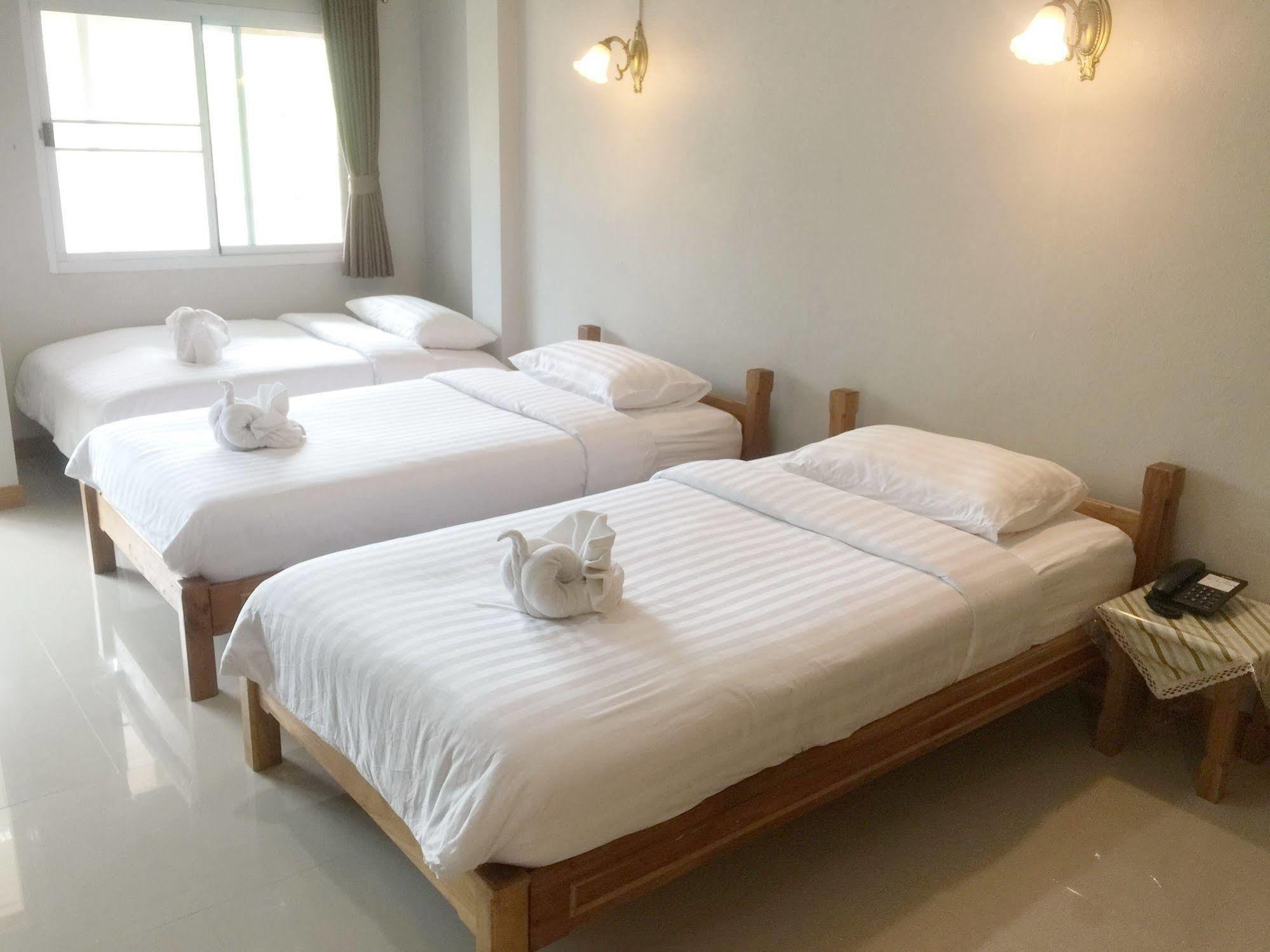 Baan Bangrak Residence Trang Eksteriør bilde