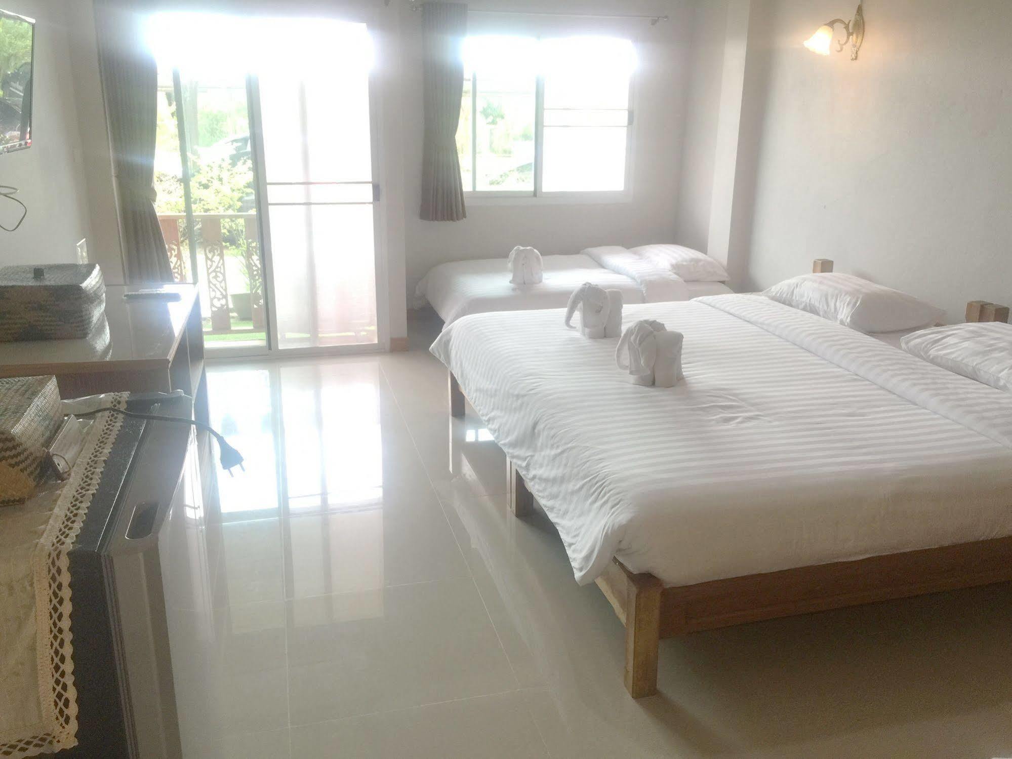 Baan Bangrak Residence Trang Eksteriør bilde