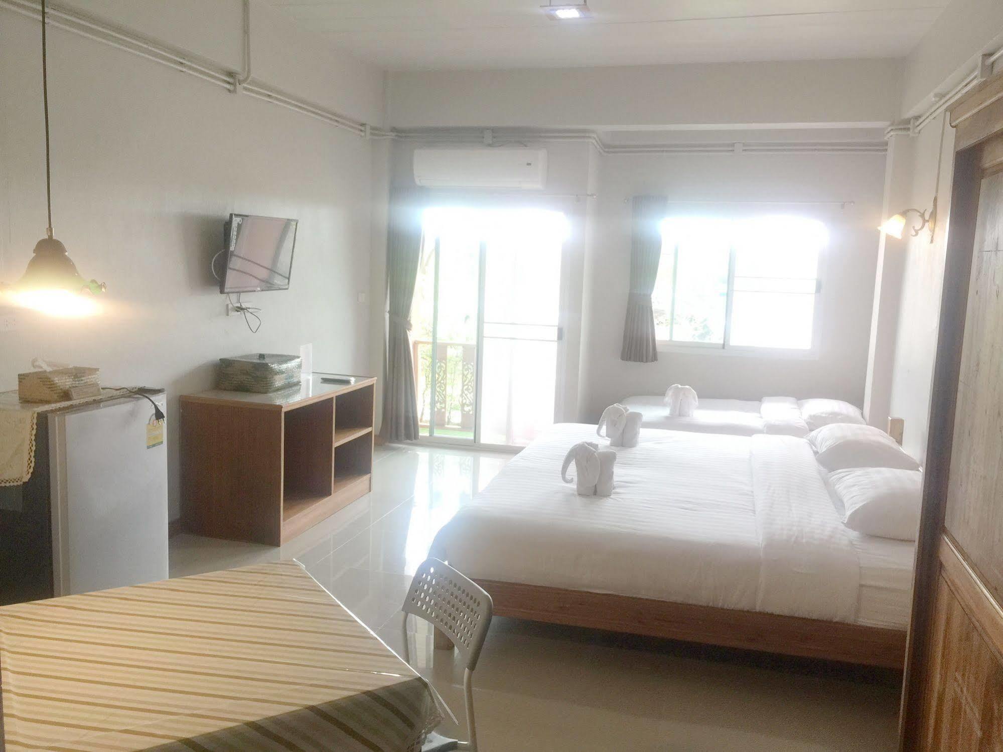 Baan Bangrak Residence Trang Eksteriør bilde