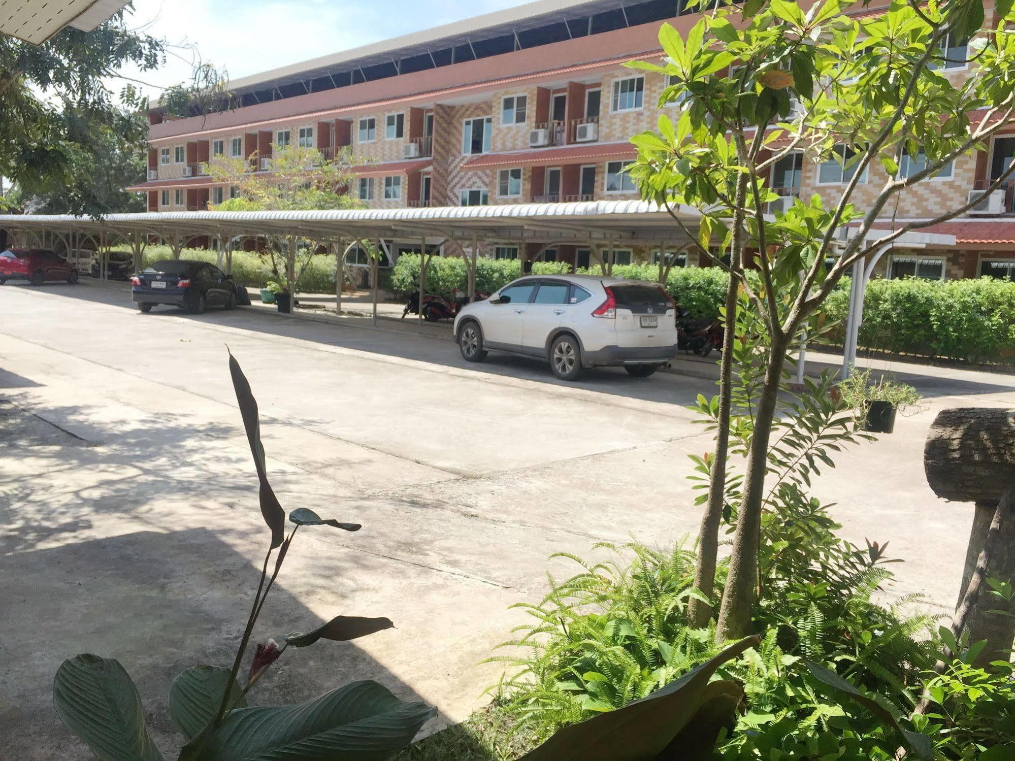 Baan Bangrak Residence Trang Eksteriør bilde