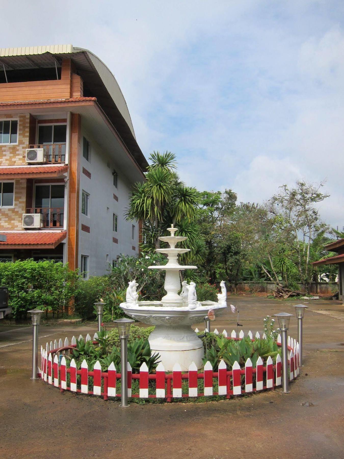 Baan Bangrak Residence Trang Eksteriør bilde